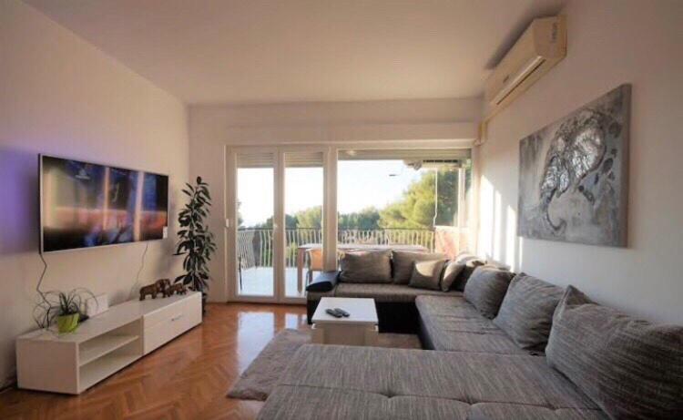 Apartman Deni *