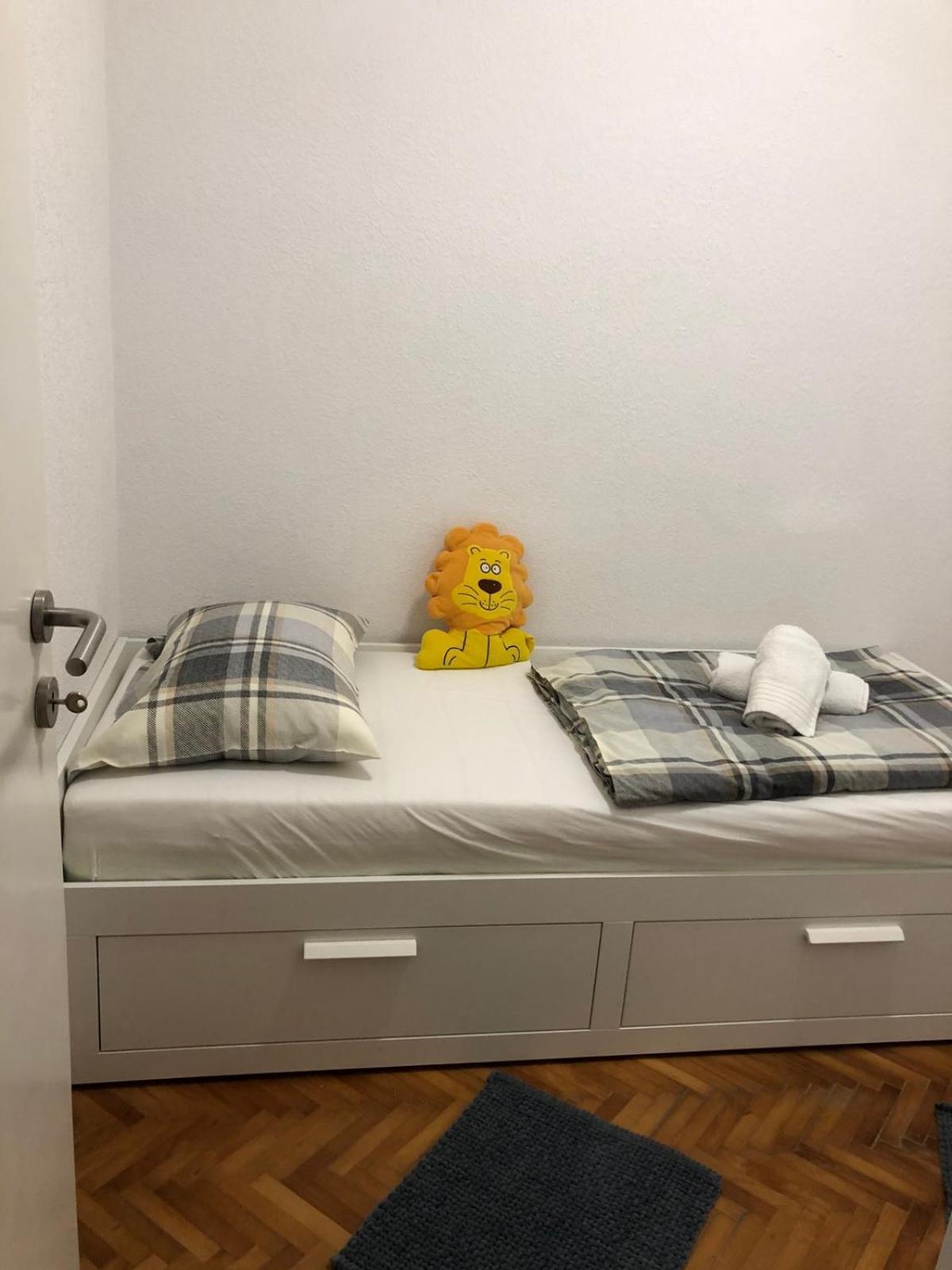 Apartman Deni *